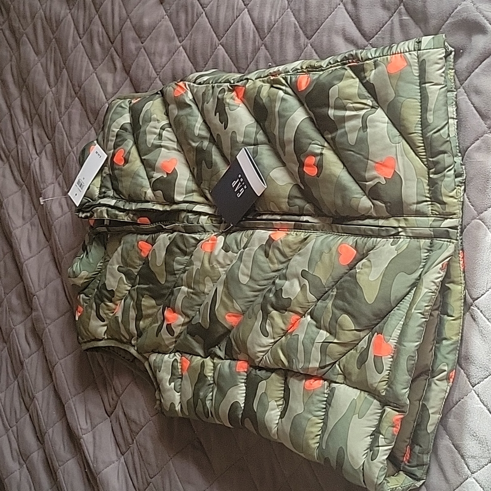 Gap big kids, camouflage, puff vest